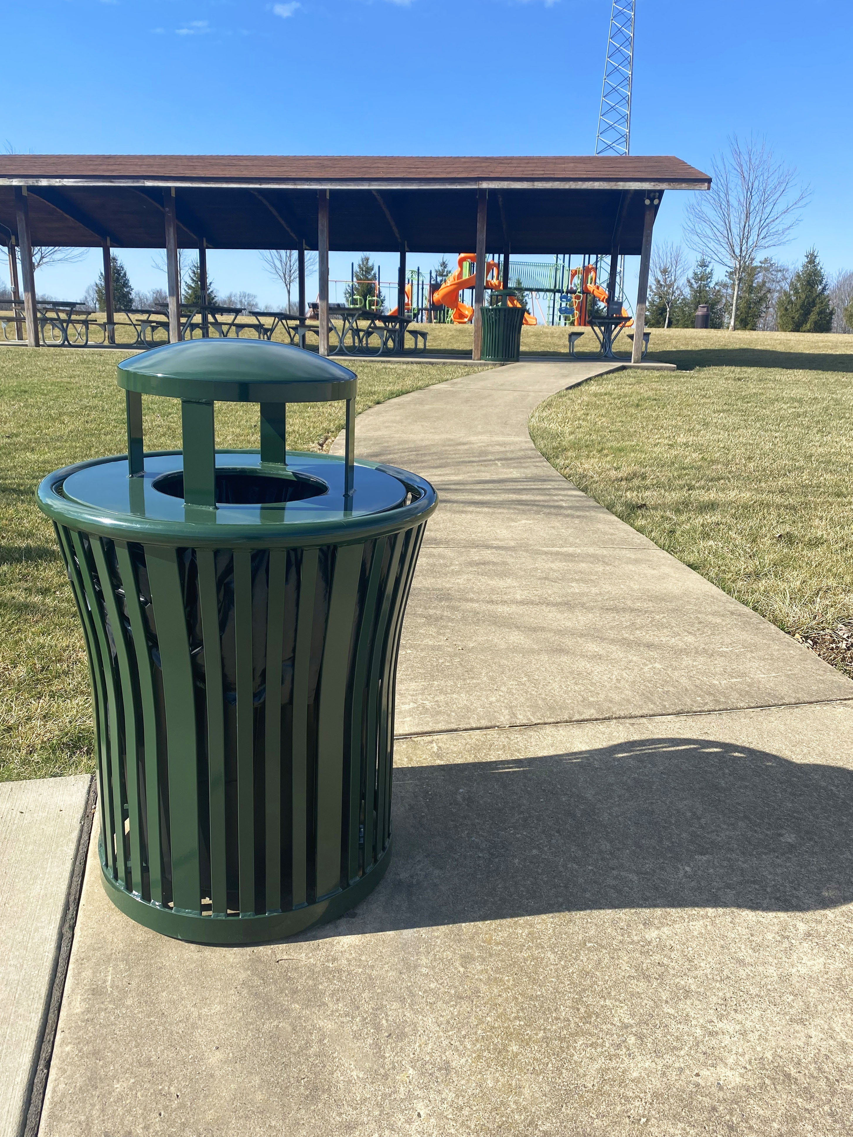 Harmony Litter Receptacle 32Gal Elevatedlid Huntergreen Municipal Park Winfieldpa