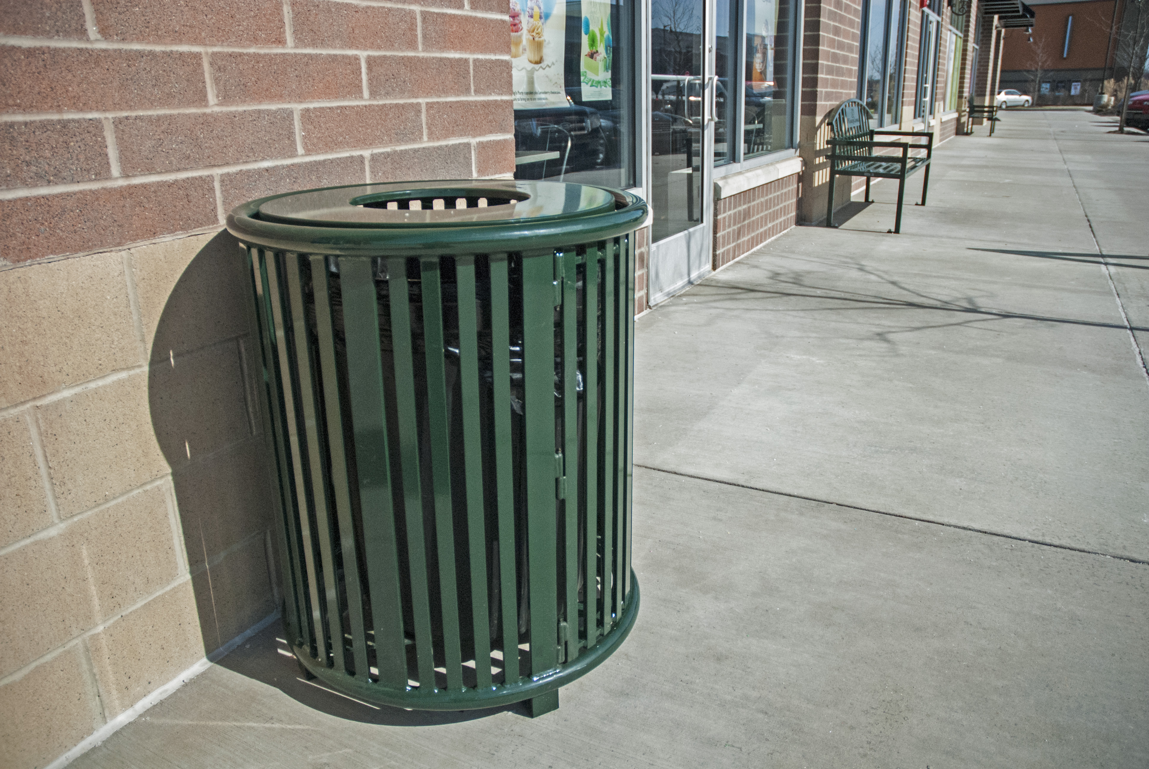Reading Litter Receptacle 32Gal Huntergreen Retail Pittsburghpa (1)