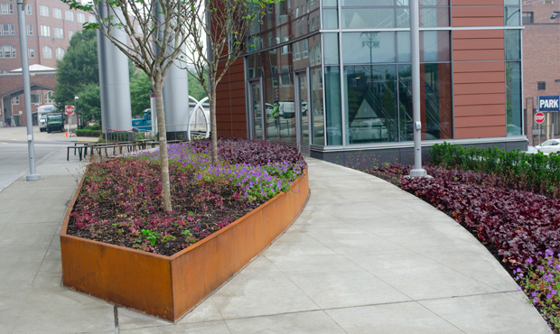 Image 10 Large Planter Front